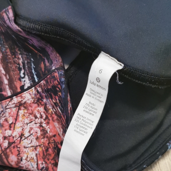 Lululemon Sweat & Repeat tight - Picture 7 of 7